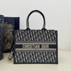 Christian Dior Shopping Bags